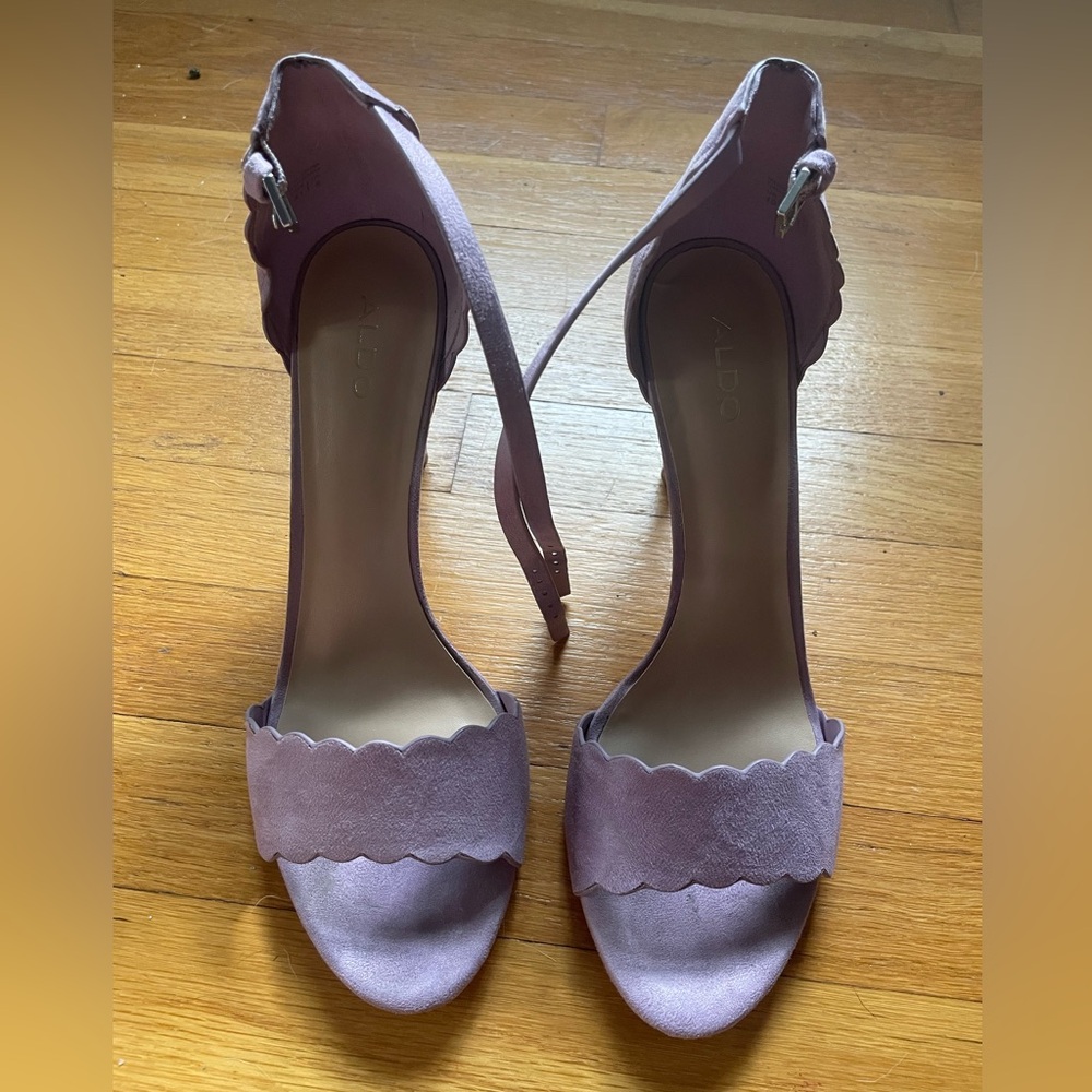 Also Friranna sandals. Gorgeous lavender colour. Size 10.